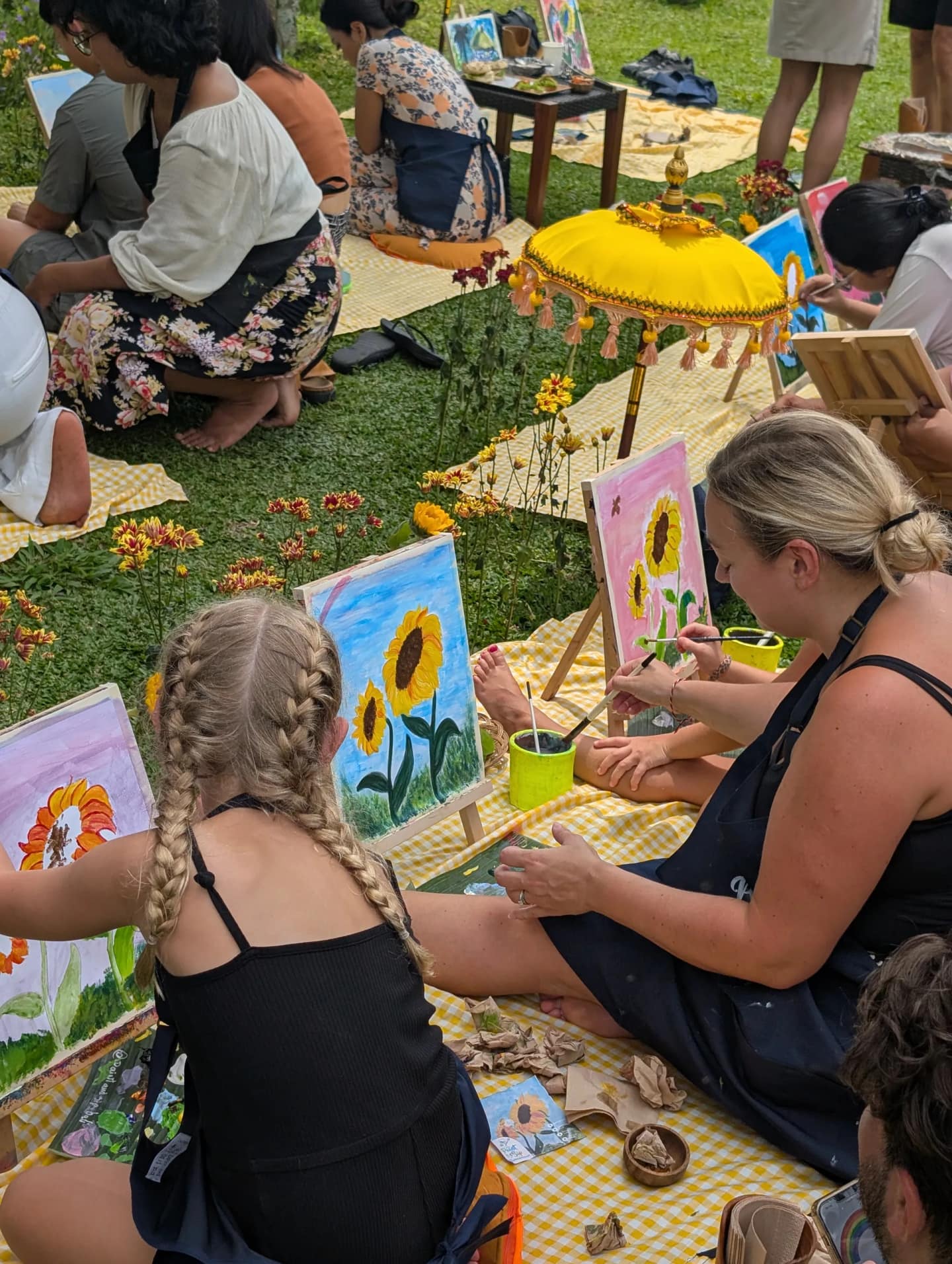 Media Paint and Sip Art Workshop Studio in Ubud 4