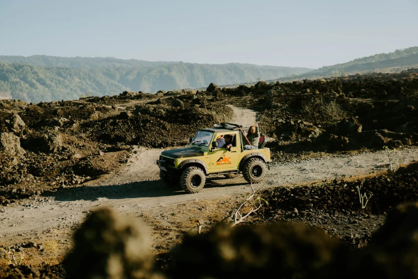 8 Oras na Lakeview Sunrise Jeep Tour na may Maligamgam na Tubig at Tanghalian