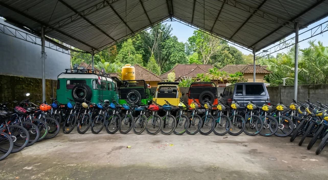 6 Hours Salak Agro Countryside Mountain Cycling and Heritage Plantation Tour
