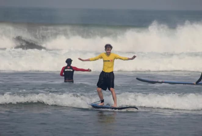 Private Intermediate Surf Lesson – Half Day