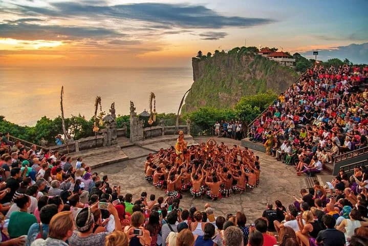 Garuda Wisnu Kencana, Pandawa, Tanah Barak, Uluwatu Sunset & Kecak Dance Standard Rate