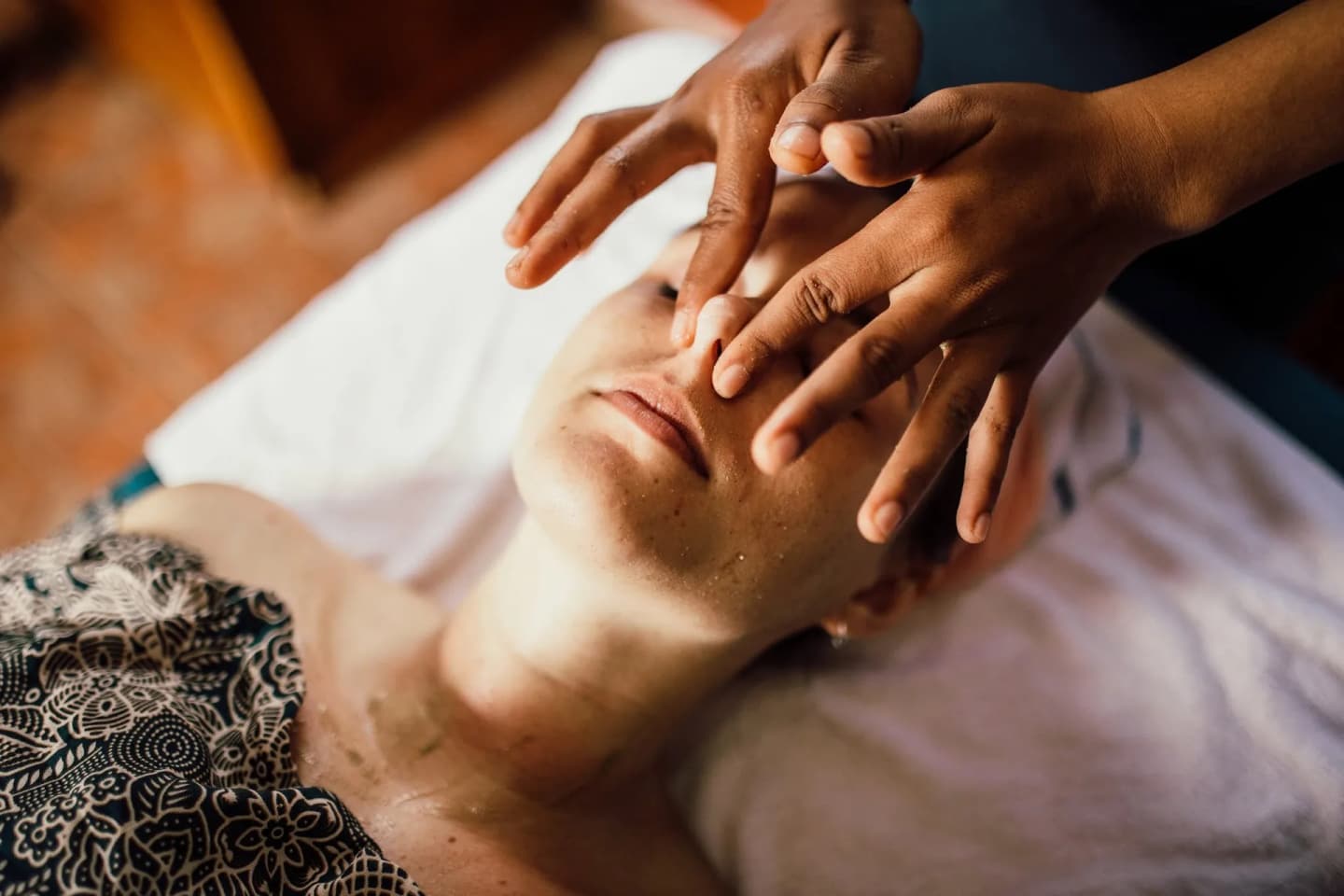 60 Menit Terapi Wajah Menenangkan Sensatia Pure