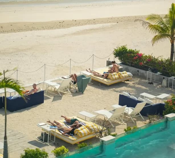 Azure Beach Club & Restaurant Jimbaran